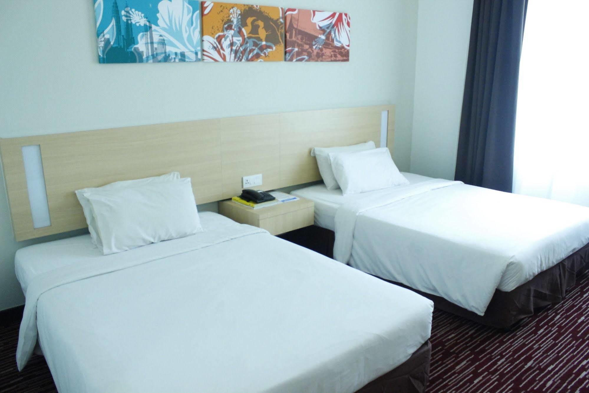 โรงแรมเพรสคอต กัวลา ลัมเปอร์ เมแดน ตวนกู กัวลาลัมเปอร์ ภายนอก รูปภาพ